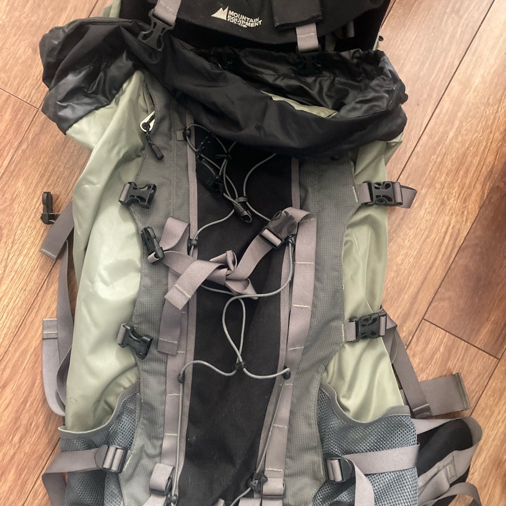 Men’s Olive Green Hiking Backpack